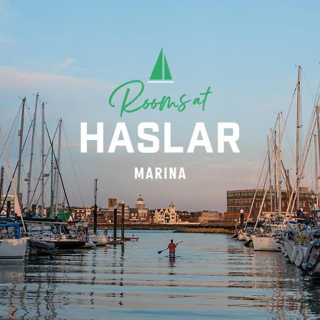 Rooms At Haslar Marina Gosport Exterior photo