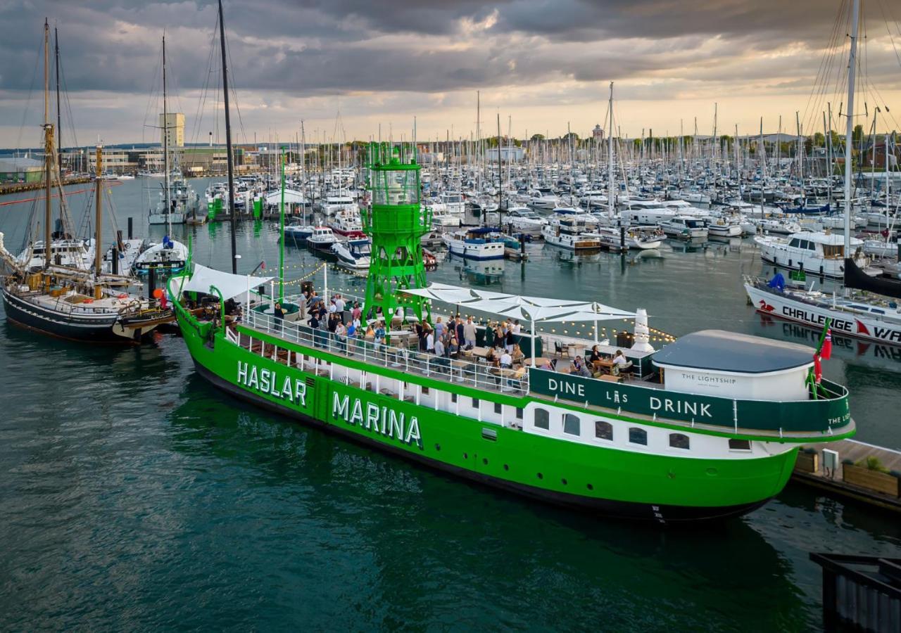 Rooms At Haslar Marina Gosport Exterior photo