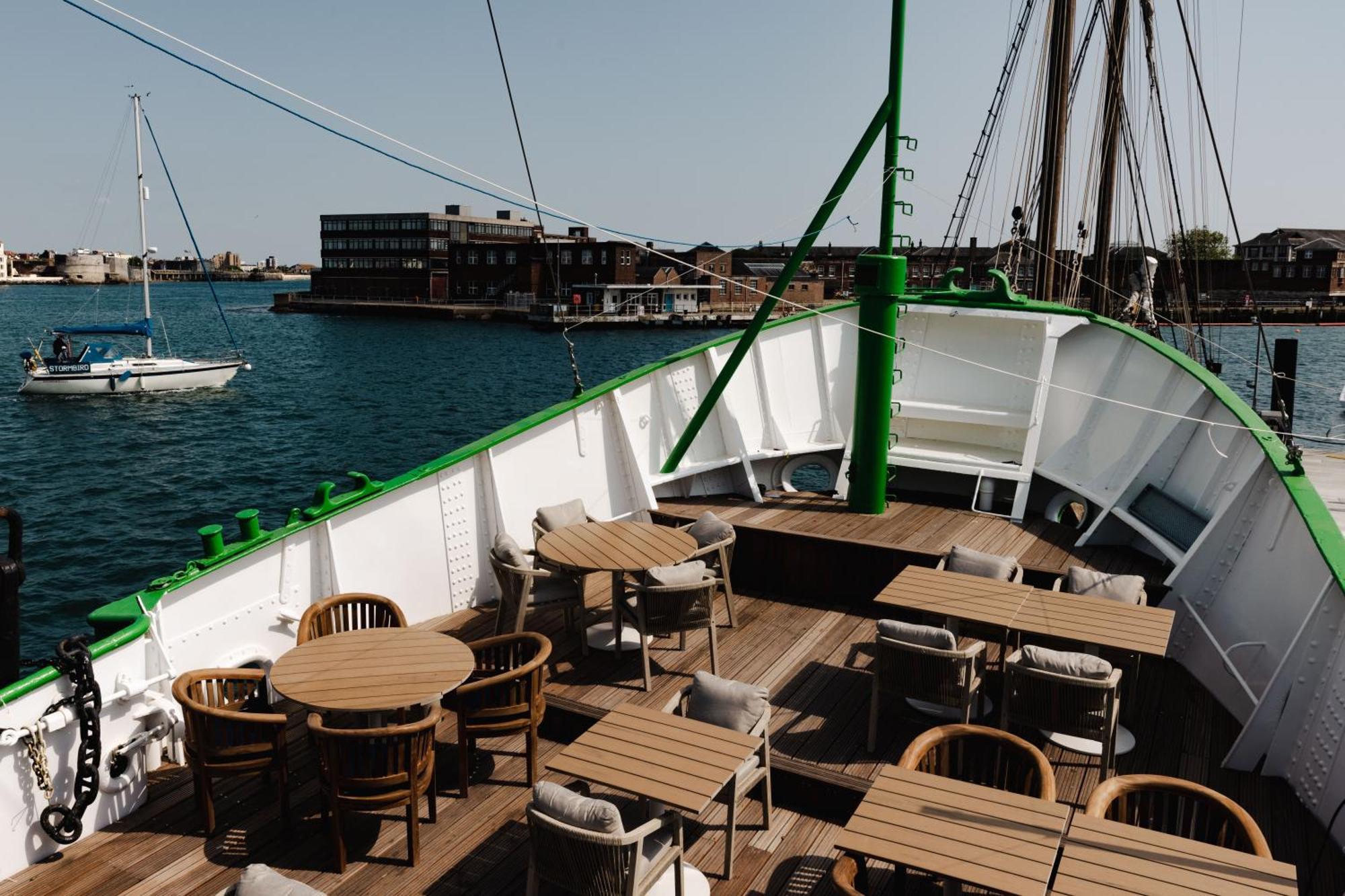 Rooms At Haslar Marina Gosport Exterior photo